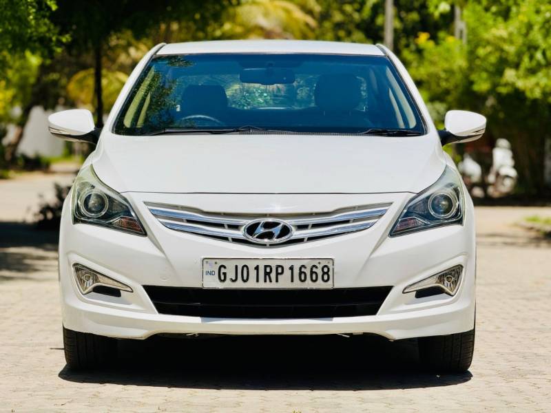 Hyundai Verna 1.6 CRDI SX