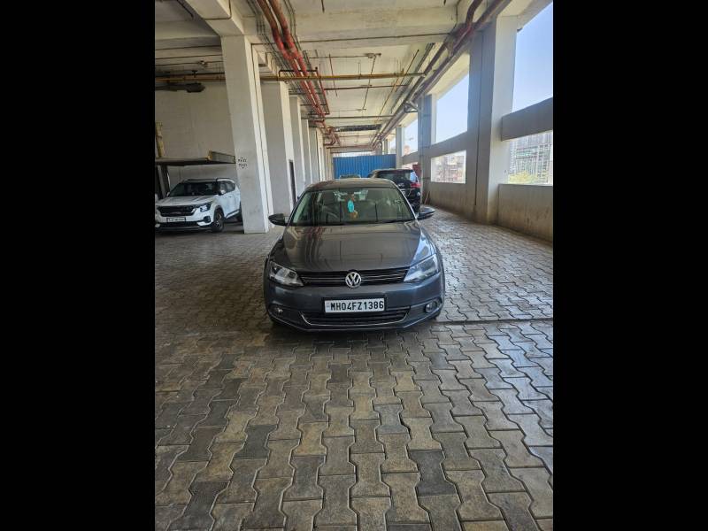 Volkswagen Jetta Highline TDI (AT)