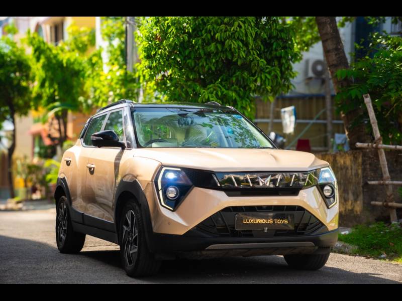 Mahindra XUV 3XO AX7L 1.2 Petrol