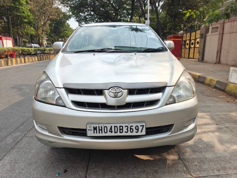 Toyota Innova 2.5 G4 8 STR