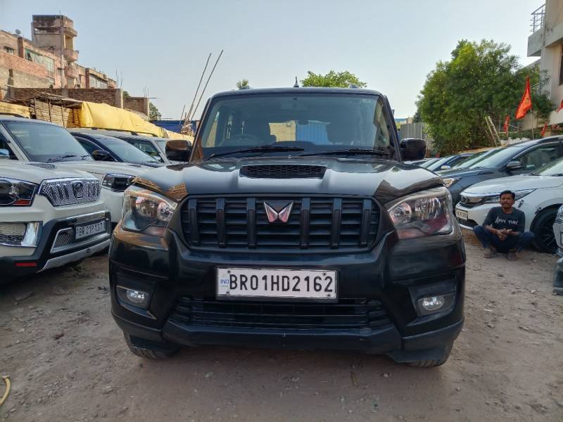 Mahindra Scorpio Classic S MT 7STR