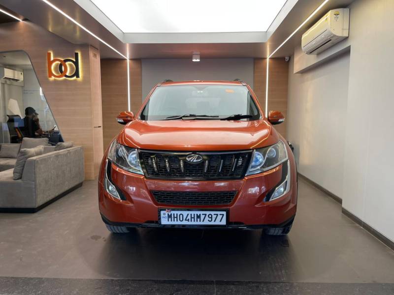 Mahindra XUV500 W10 AWD AT