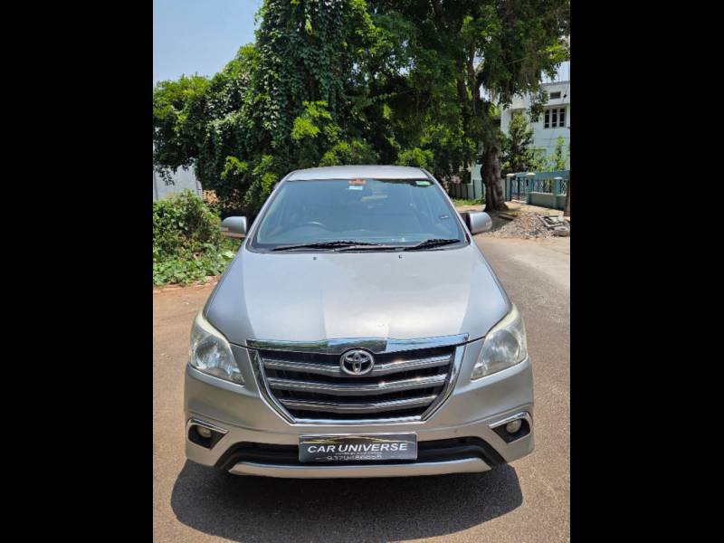 Toyota Innova 2.5 VX 8 STR