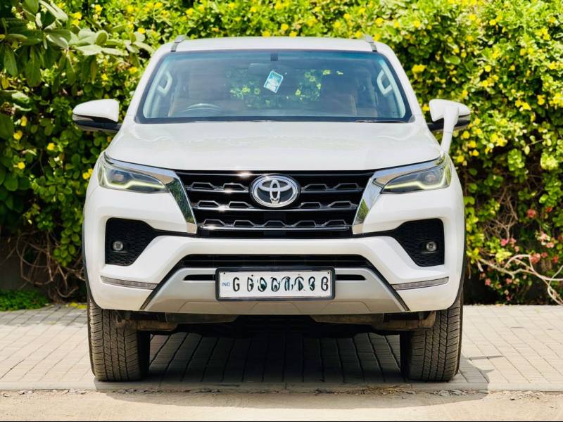 Toyota Fortuner 4X4 MT 2.8 Diesel