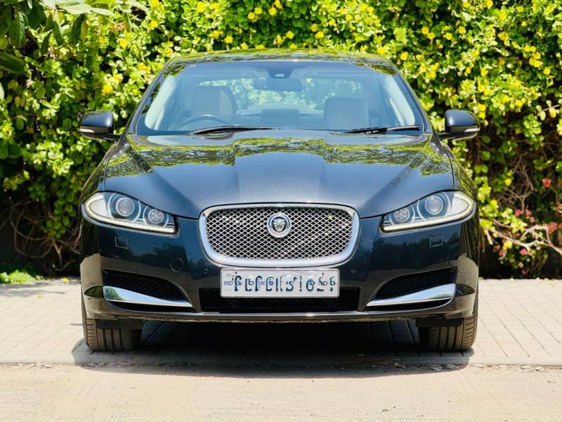 Jaguar XF Diesel Luxury 2.2