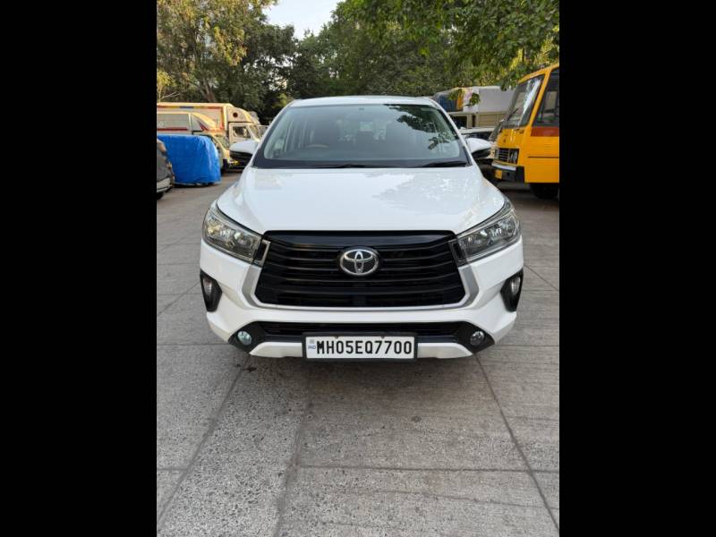 Toyota Innova Crysta 2.4 G 8 STR