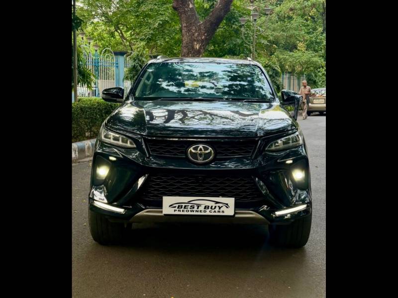 Toyota Fortuner 4x2 AT