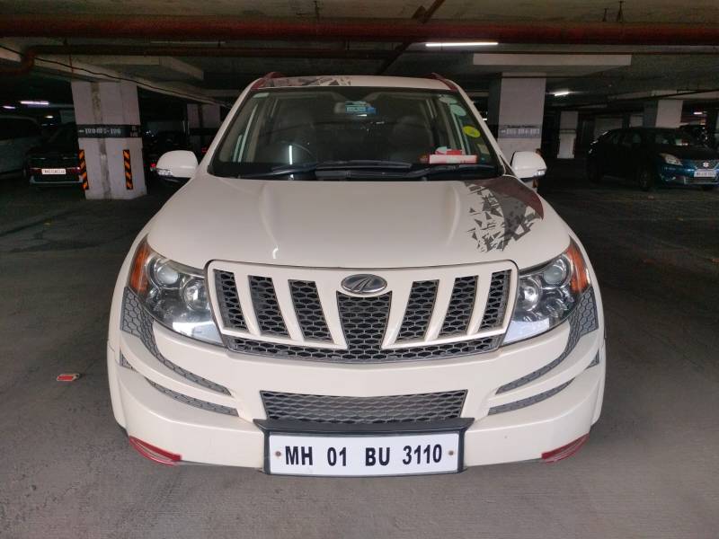 Mahindra XUV500 W8