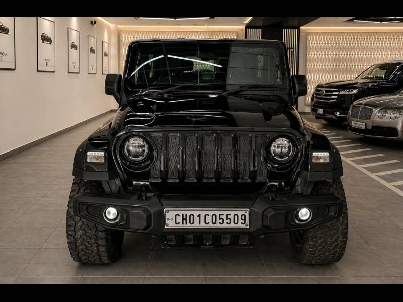 Mahindra Thar LX Convertible Petrol AT