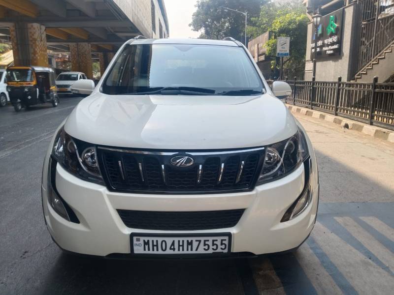 Mahindra XUV500 W10 FWD AT