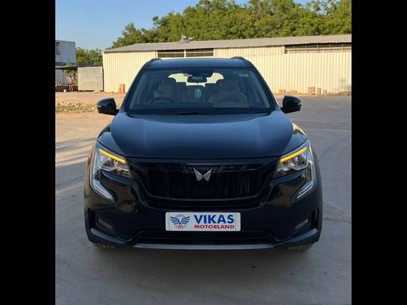 Mahindra XUV700 AX 7 Luxury Pack Diesel MT 7 STR