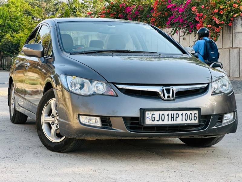 Honda Civic 1.8E MT