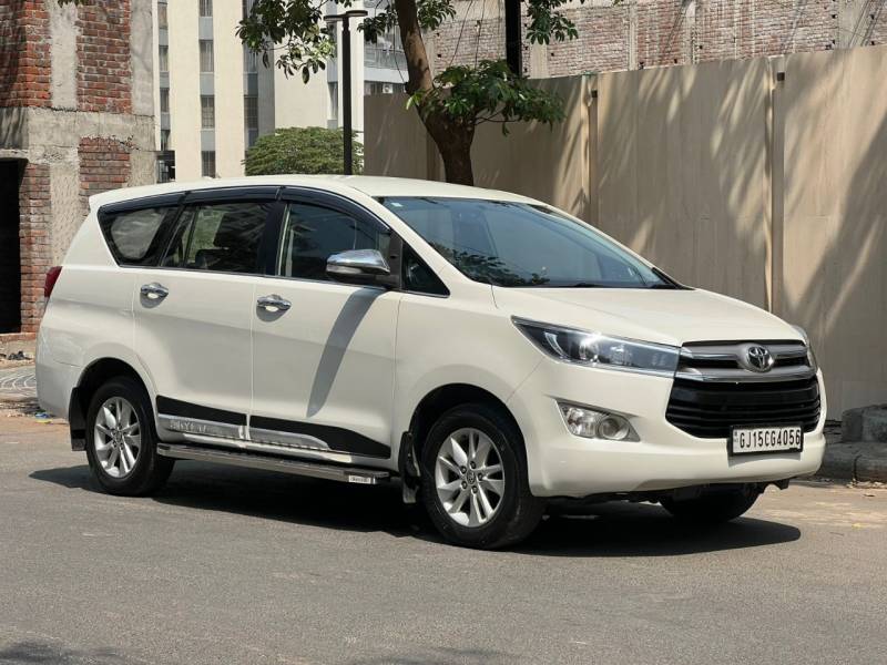 Toyota Innova Crysta 2.8 ZX AT 7 STR