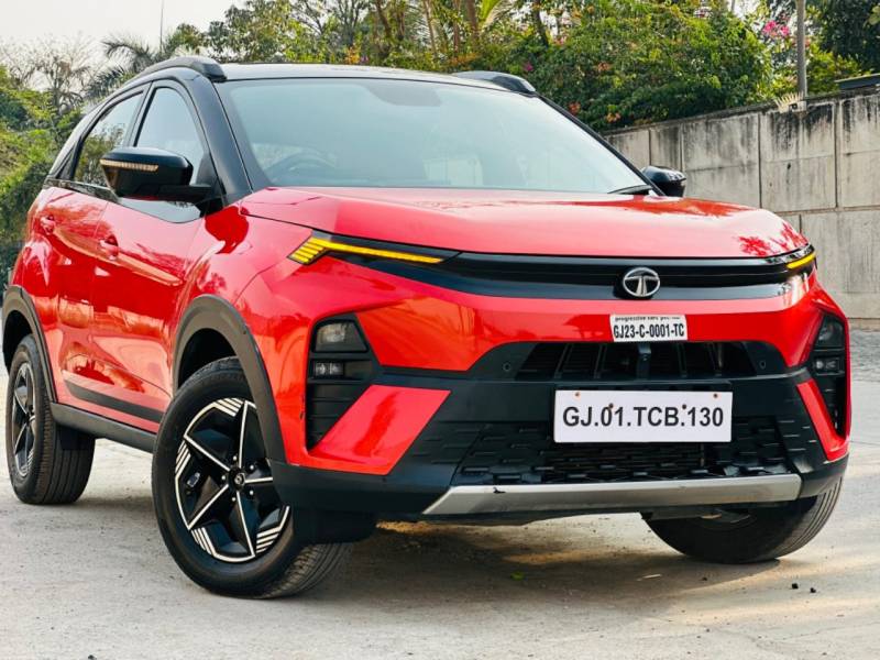 Tata Nexon Fearless Plus (S) 1.2 Petrol 6MT Dual Tone