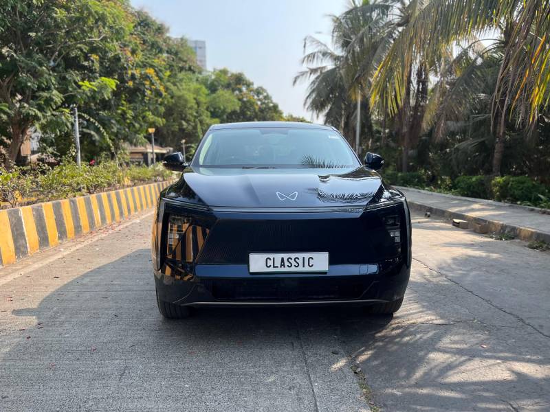 Mahindra XEV 9e Pack Two 79.0 kWh 11.2kW Charger