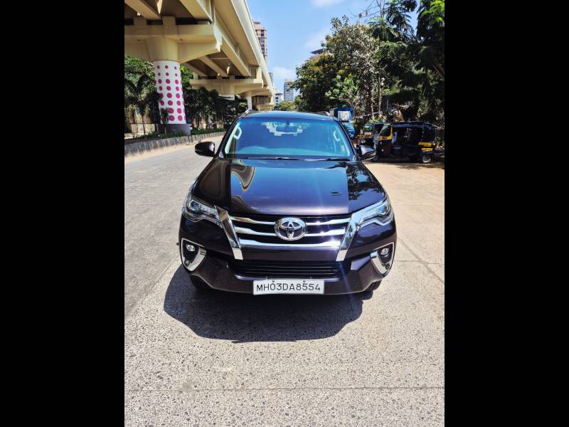 Toyota Fortuner 2.8 4x4 AT