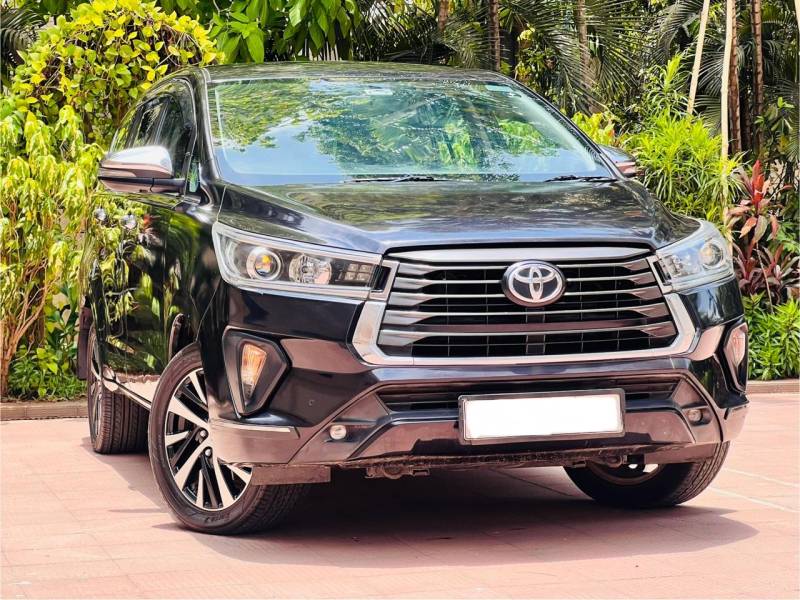 Toyota Innova Crysta 2.4 ZX AT 7 STR