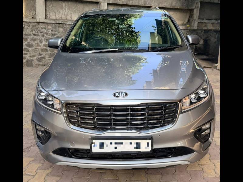 Kia Carnival Limousine 7 STR