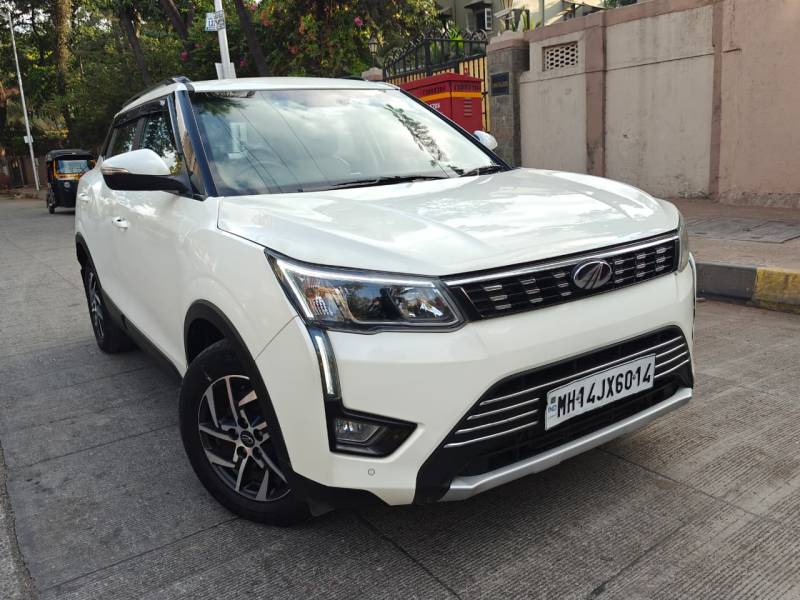 Mahindra XUV 300 W8 (O) 1.5 Diesel AMT