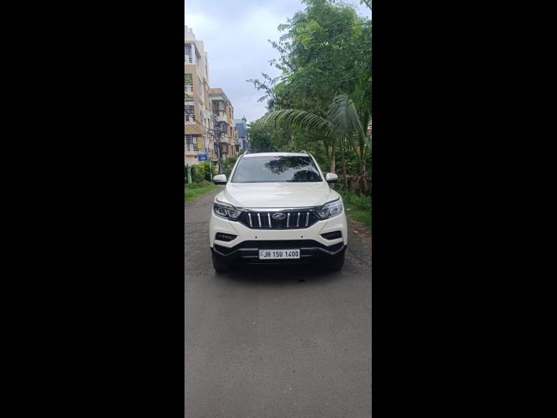 Mahindra Alturas G4 4WD AT