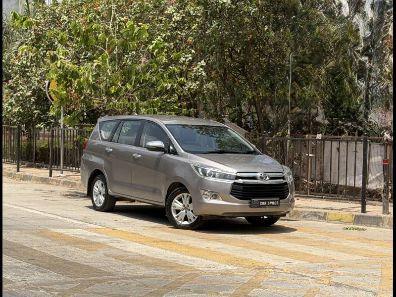 Toyota Innova Crysta 2.4 Z 7 STR