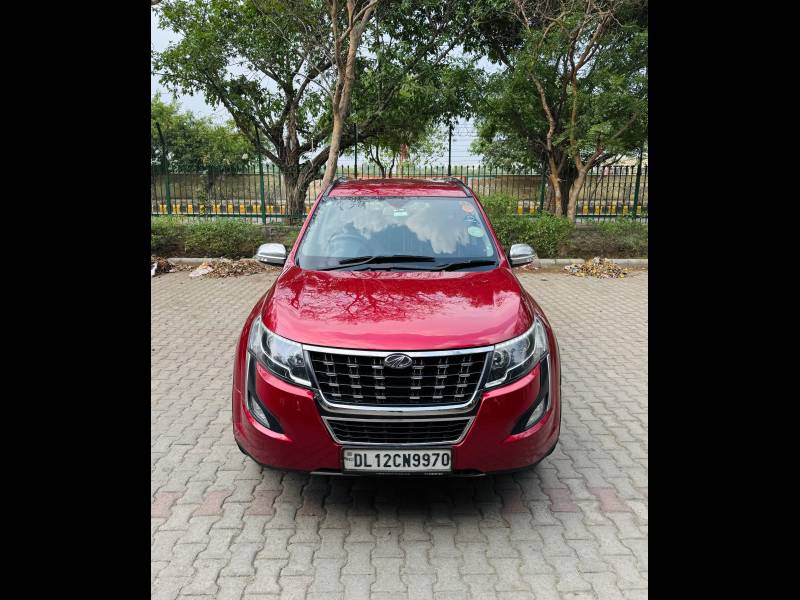 Mahindra XUV500 W7 AT