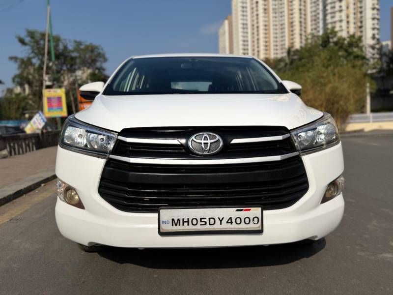 Toyota Innova Crysta 2.4 GX 8 STR