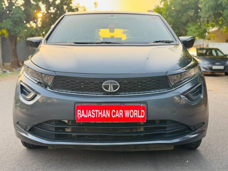Tata Altroz XE Petrol