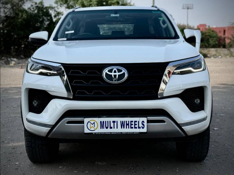 Toyota Fortuner 4x2 2WD Diesel 2.8L Turbo 6 Speed Manual