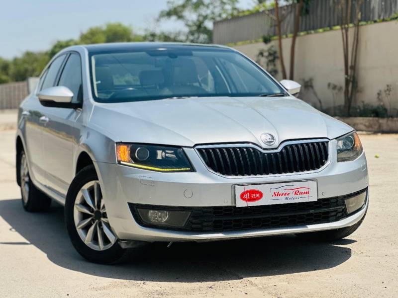 Skoda Octavia Elegance 2.0 TDI CR AT (Diesel)
