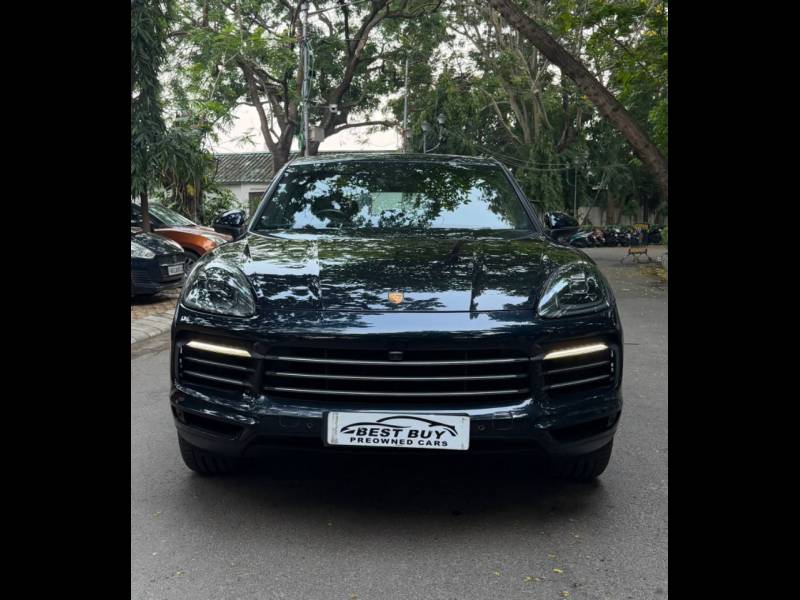 Porsche Cayenne Base