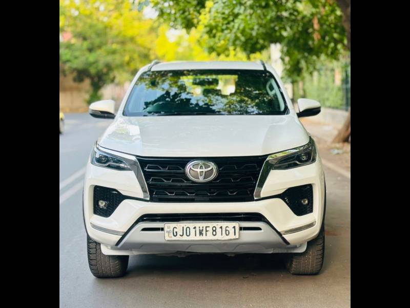 Toyota Fortuner 4X2 MT 2.8 Diesel