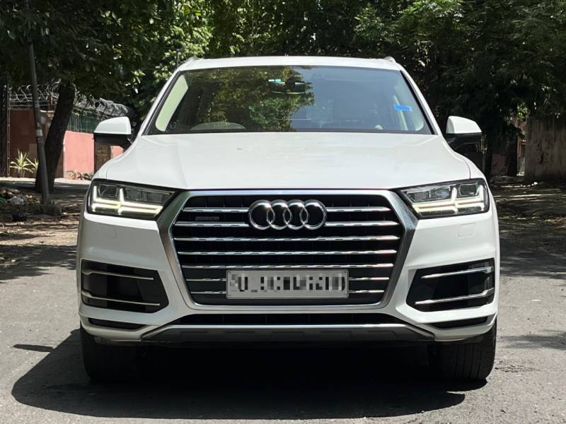 Audi Q7 40 TFSI Premium Plus