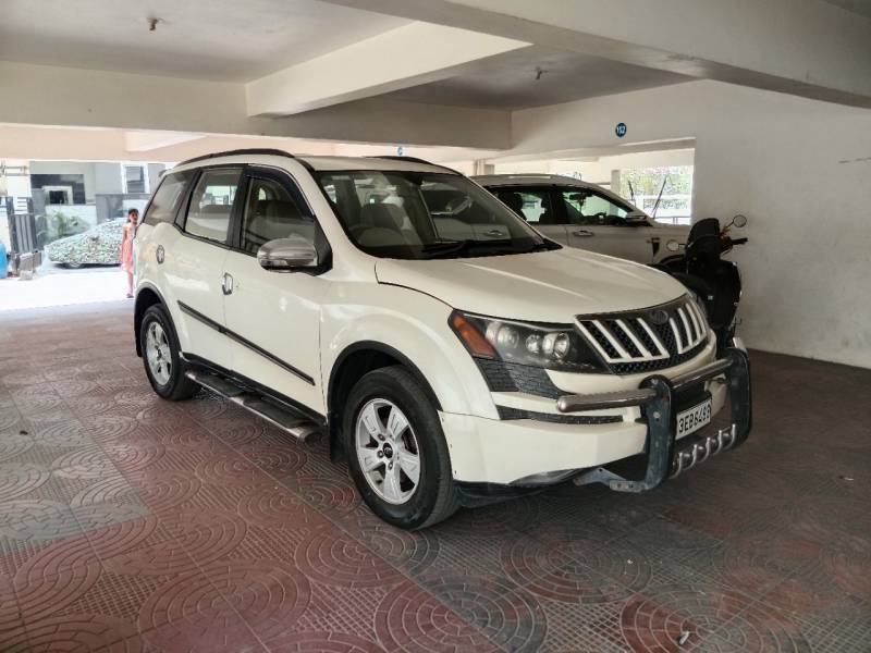 Mahindra XUV500 W8 FWD