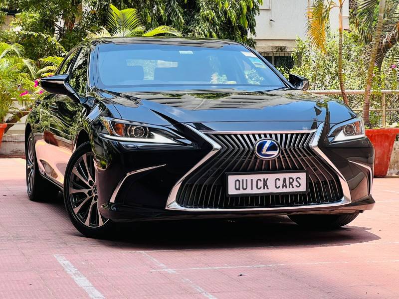 Lexus ES 300h Exquisite