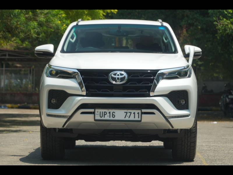 Toyota Fortuner 4X2 AT 2.8 Diesel