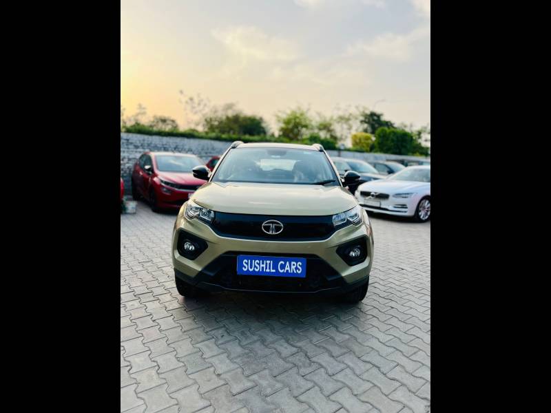 Tata Nexon XZ Plus (S) Dual Tone