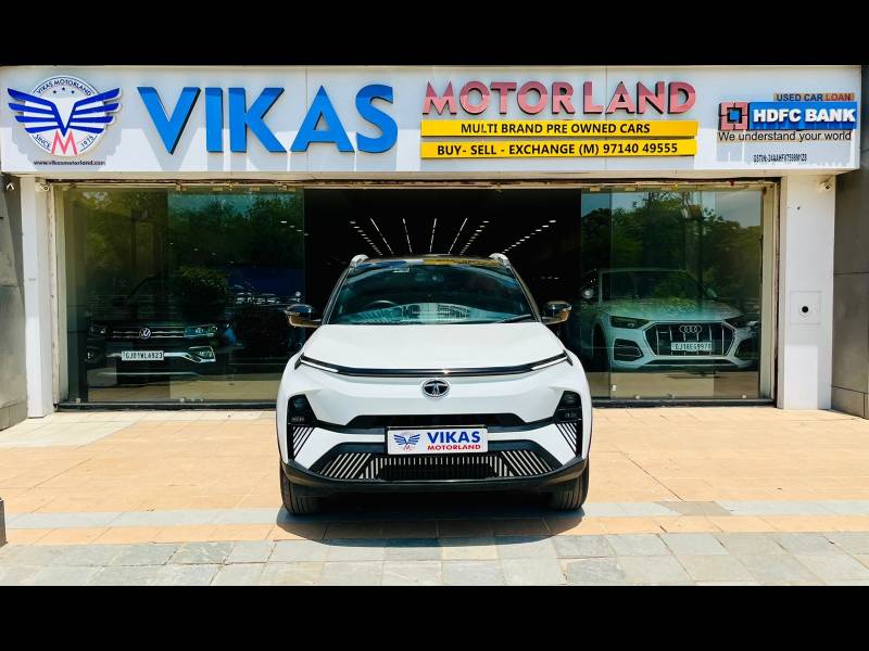 Tata Nexon EV Fearless Medium Range