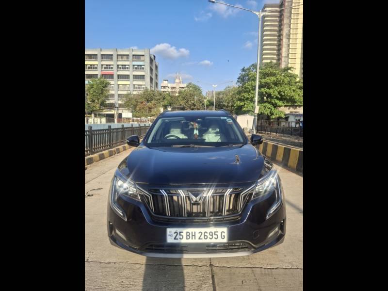 Mahindra XUV700 AX7 Petrol AT 7 STR