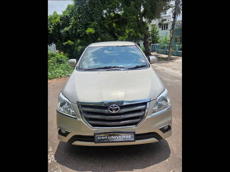 Toyota Innova 2.5 VX 8 STR