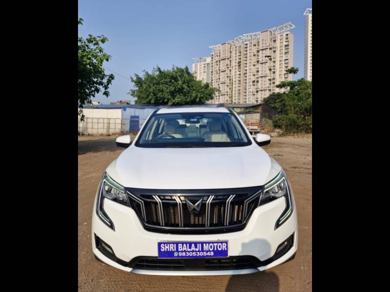 Mahindra XUV700 AX7 Luxury Pack Petrol AT 7 STR