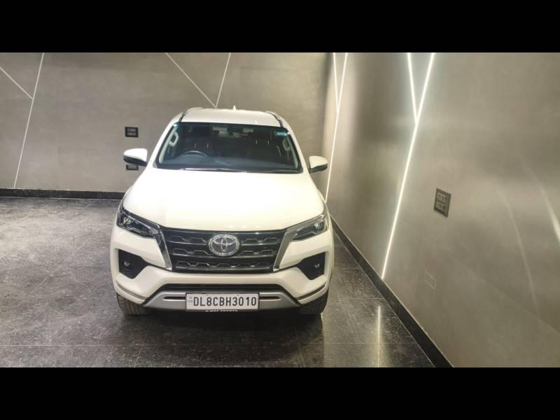 Toyota Fortuner 4X2 AT 2.7 Petrol