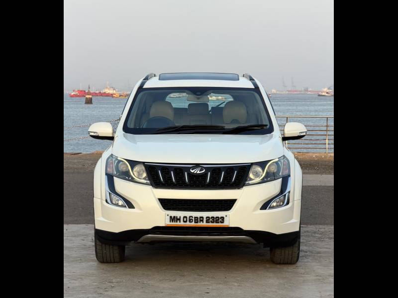 Mahindra XUV500 W10 FWD AT