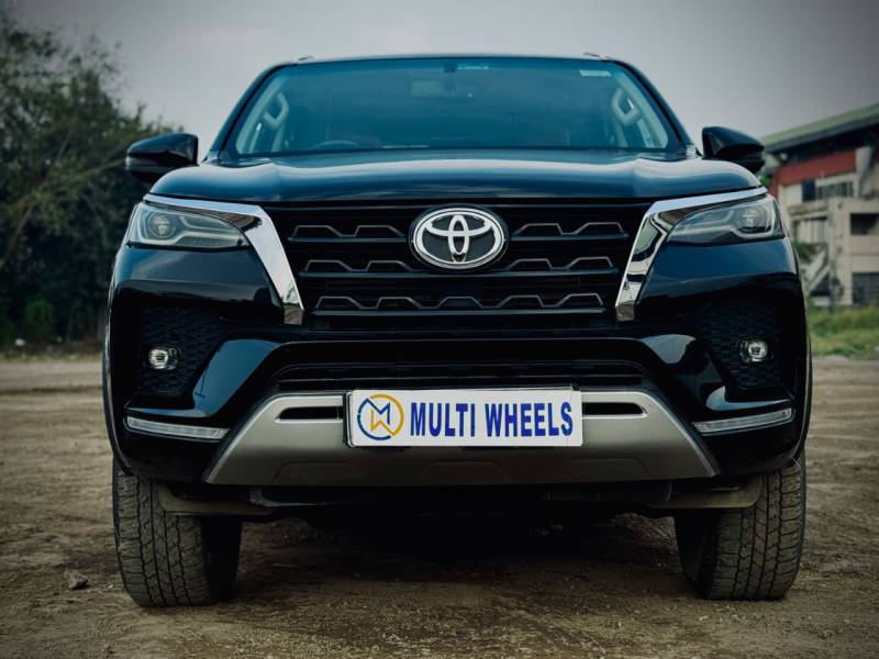 Toyota Fortuner 4X2 AT 2.8 Diesel