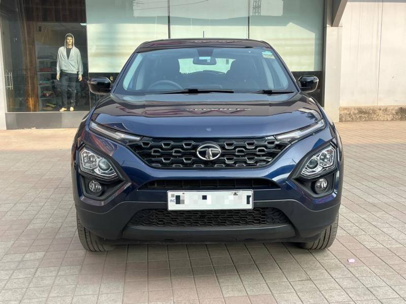 Tata Harrier XT Plus Dark Edition