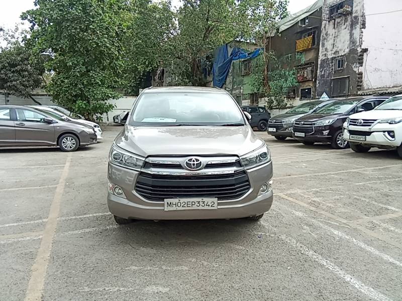 Toyota Innova Crysta 2.4 V Diesel