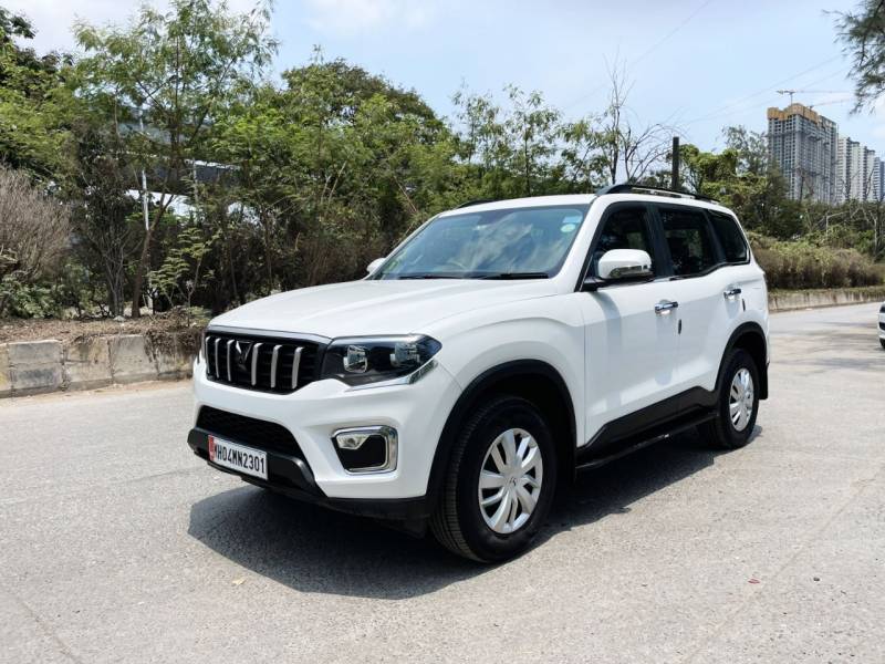 Mahindra Scorpio-N Z4 Petrol AT 7 STR