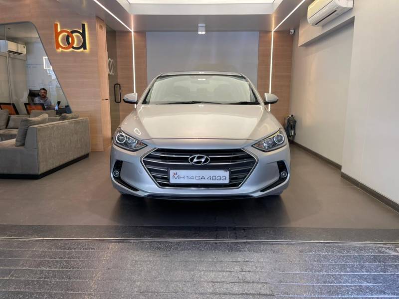 Hyundai Elantra 2.0 SX (O) AT