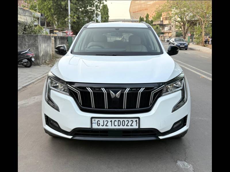 Mahindra XUV700 AX 5 Petrol MT 5 STR