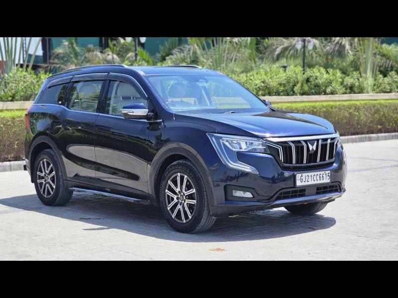 Mahindra XUV700 AX7 Luxury Pack Diesel AT AWD 7 STR